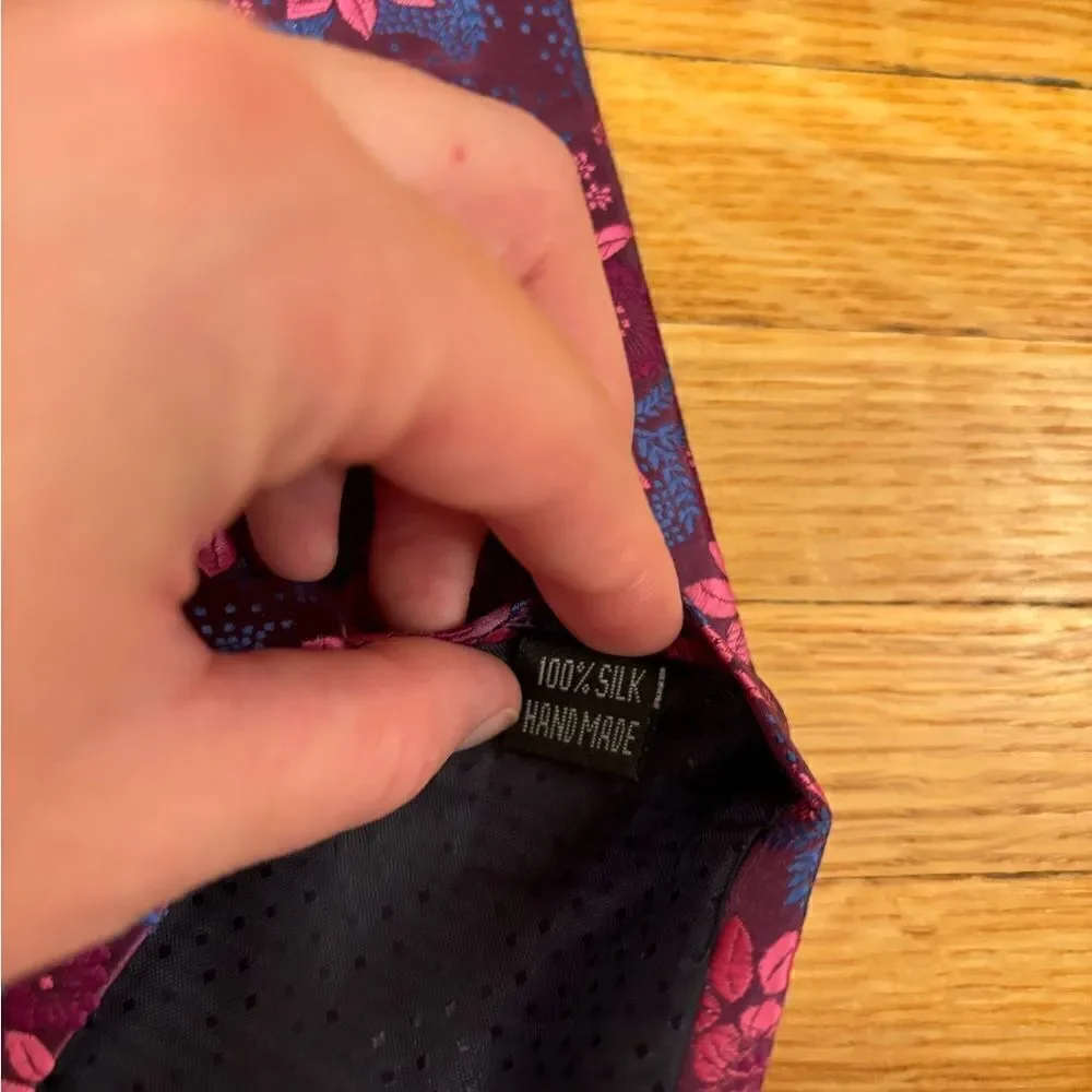 Brioni 100% silk pink/purple floral tie